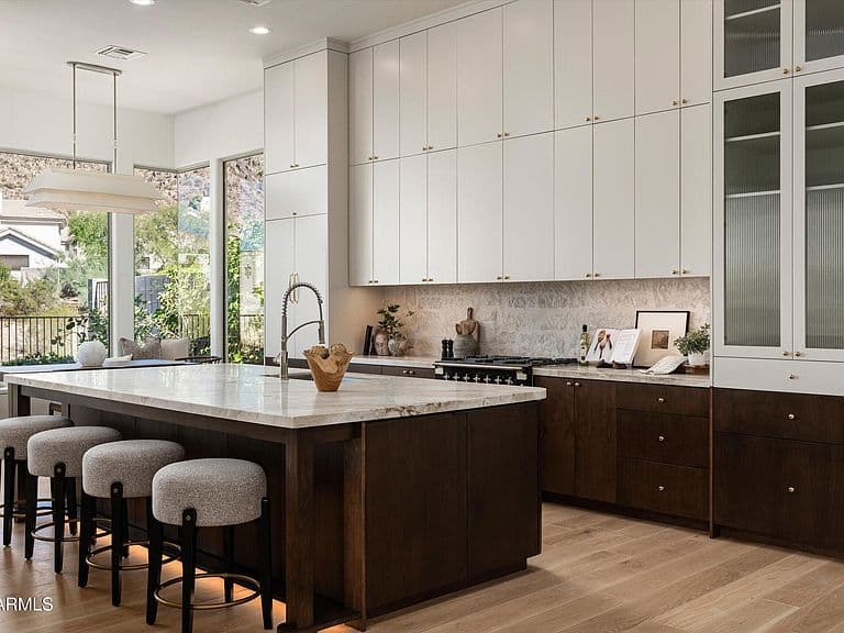 3124 E SQUAW PEAK Circle photo 1