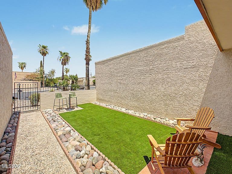 7332 N Las Quintas Dr photo 5