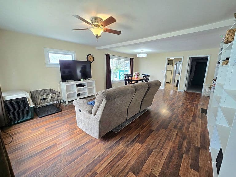 415 S Anderson Ave photo 2