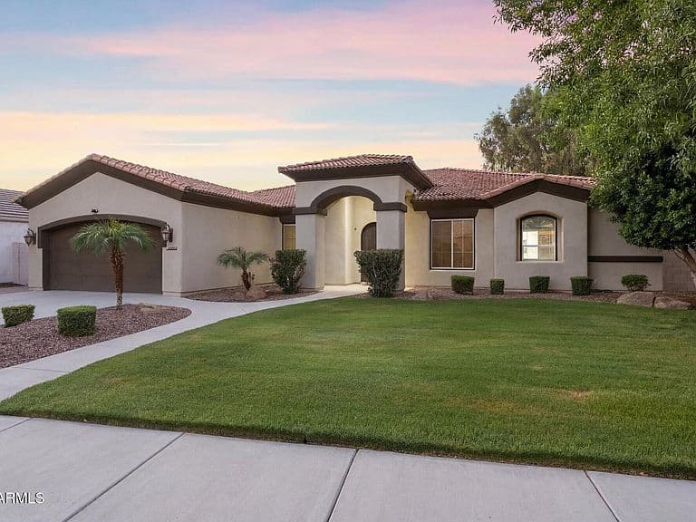 20416 E Appaloosa Drive photo 3