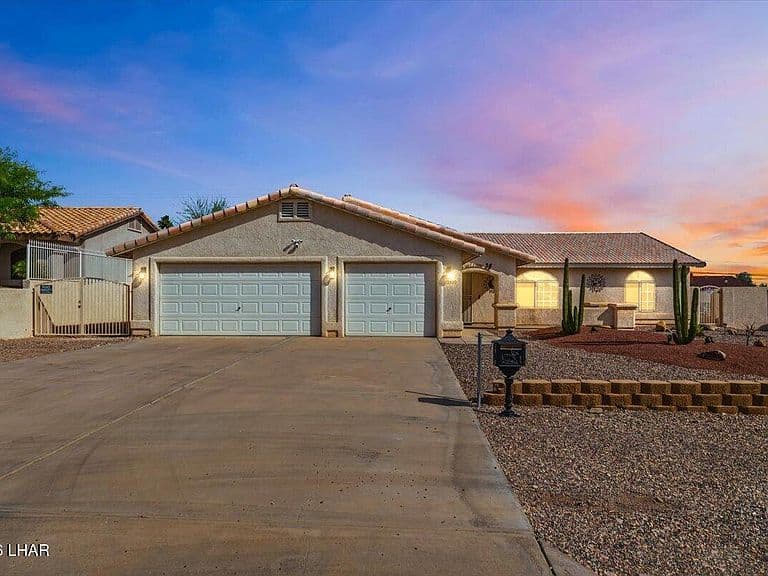 3900 Northstar Dr photo 1