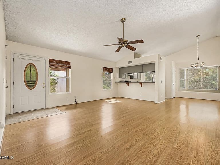857 E MANOR Drive photo 2