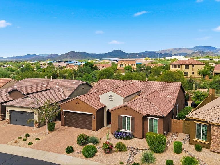5916 E BRAMBLE BERRY Lane photo 4