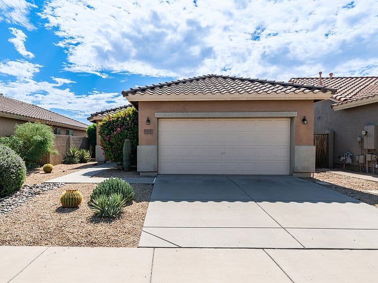2523 W Memorial Drive photo 2