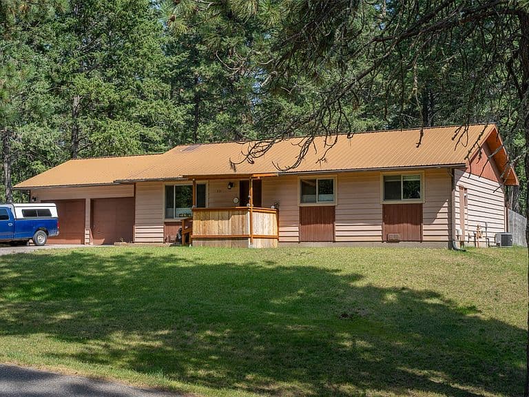 331 Peaceful Dr photo 1