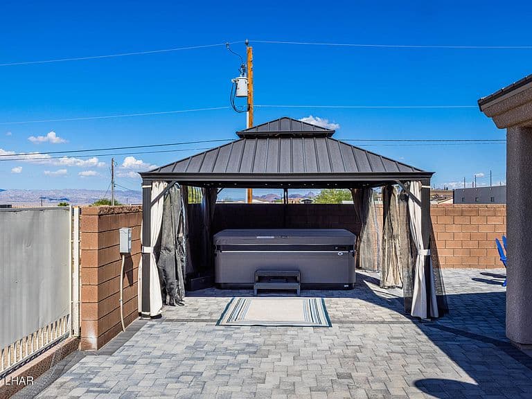 3031 Palo Verde Blvd N photo 3
