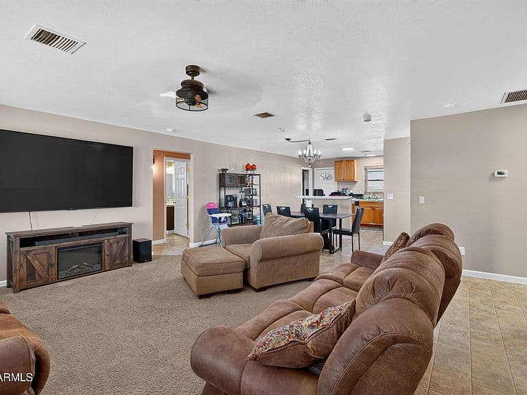 1851 S CORRALES Road photo 4