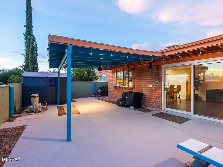 2440 S Camino Seco photo 5