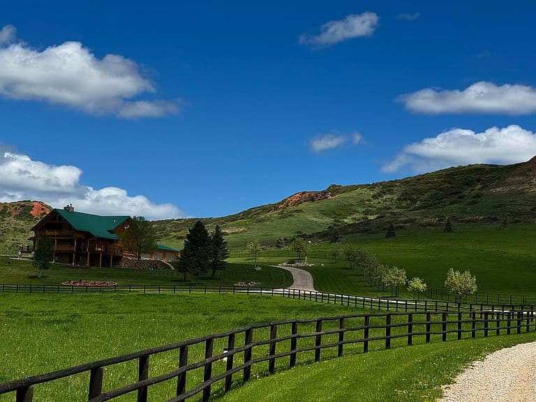 743 Us Highway 14 E photo 5