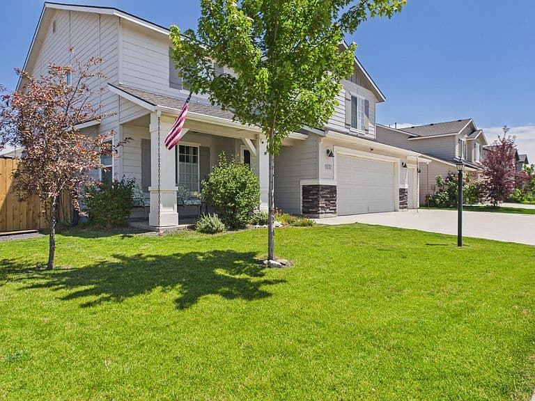 1032 Millwood Ave photo 2