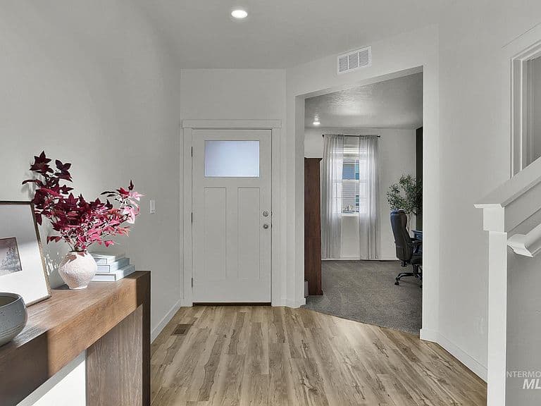 717 W Lyra St photo 3