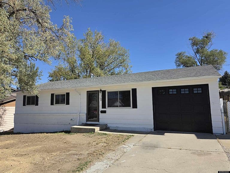 1369 Alpine St photo 1