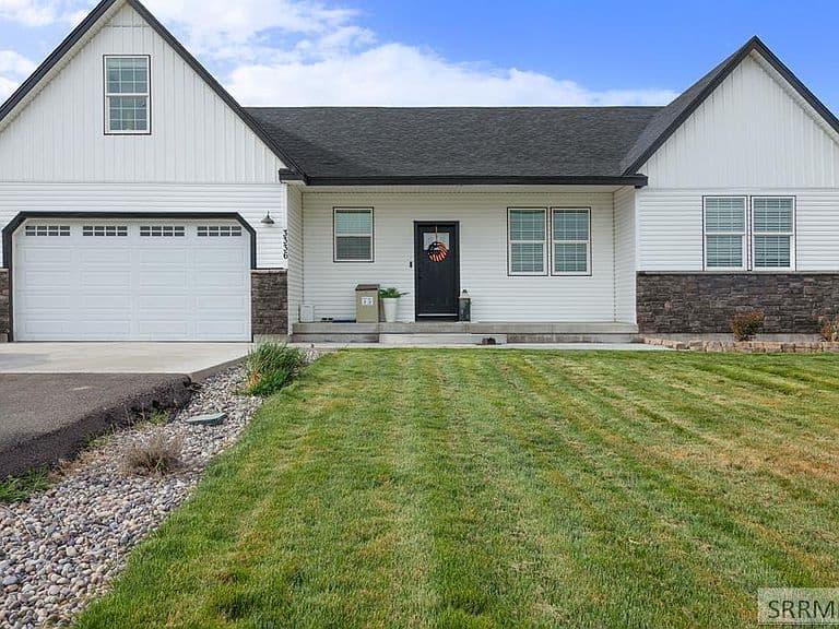 3336 Bronco Ct photo 1