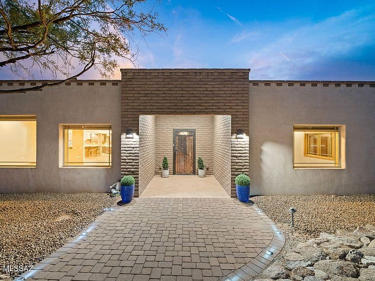 8755 N Sunnyslope Dr photo 2