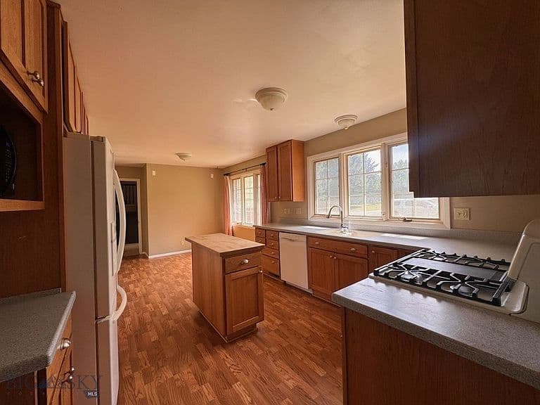 111 Circle Dr photo 4