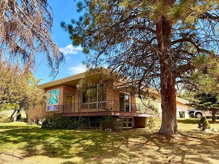 2046 E Center St photo 1