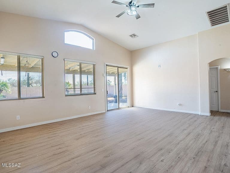 8428 N Red Rock Ridge Ct photo 5