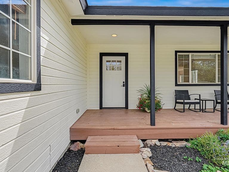 20 Janice Ln photo 2