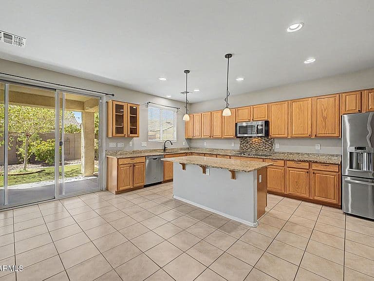 3025 W T RYAN Lane photo 3