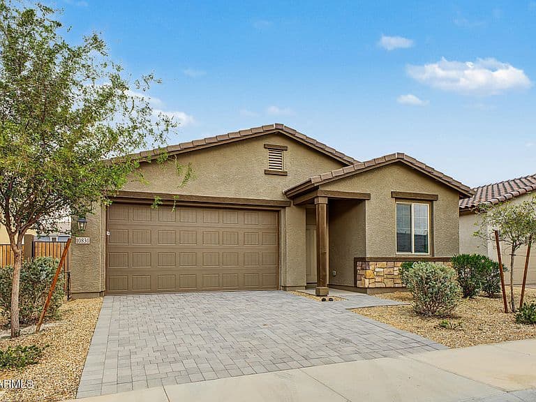 10830 W MARGUERITE Avenue photo 2