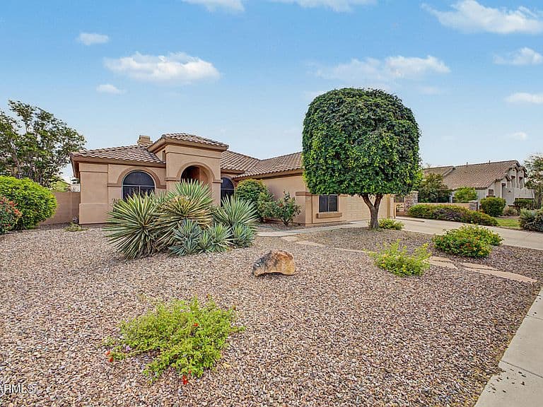 9711 E GLENCOVE Circle photo 3