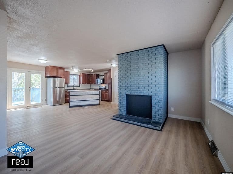 1811 Shumway Ave photo 3