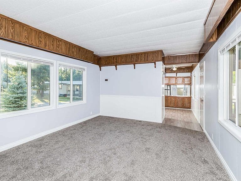 468800 Highway 95 Space 15 photo 5