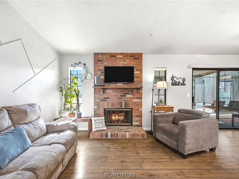 4877 Scotty Drive photo 3