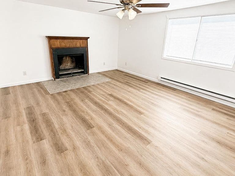 224 4th St photo 4