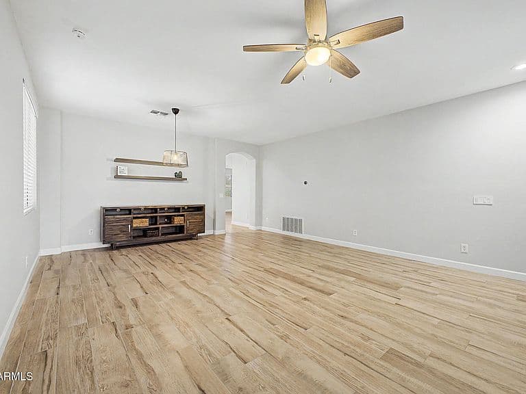550 N WILSON Court photo 5