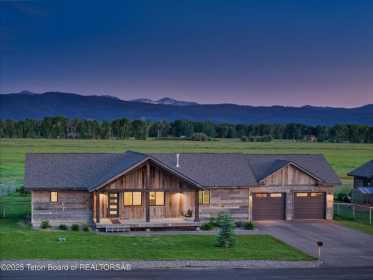 1714 River Meadows Dr photo 3