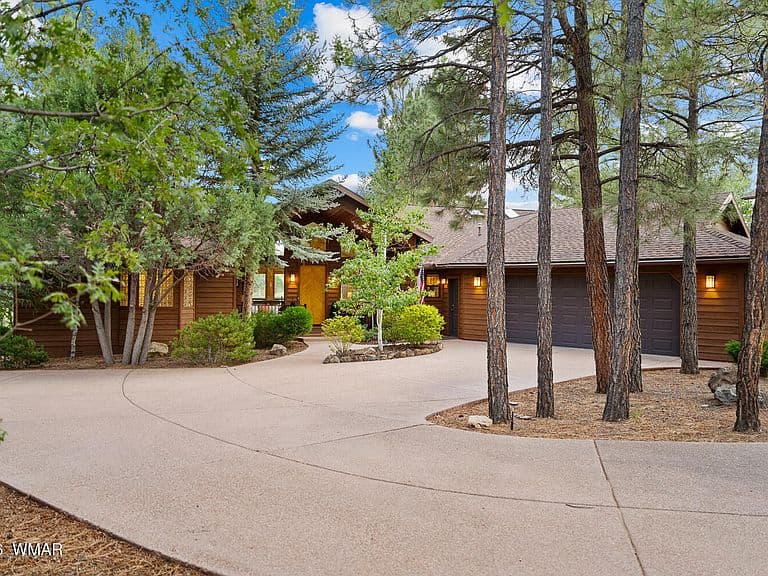 4010 Sugar Pine Loop photo 1