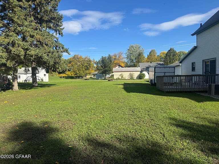 313 Lincoln Ave photo 4