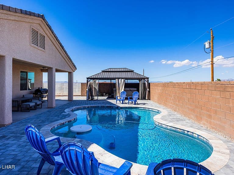 3031 Palo Verde Blvd N photo 4