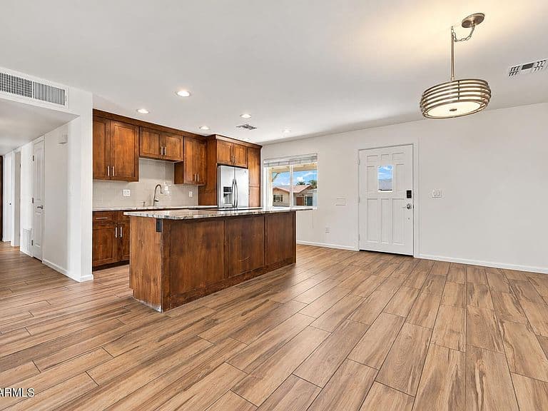 7258 E GRANADA Road photo 3