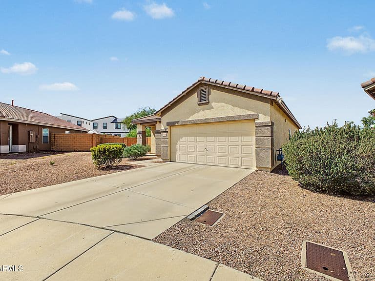 8802 S 9TH Street photo 3