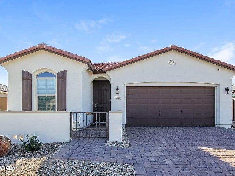 24249 W ZAK Road photo 1