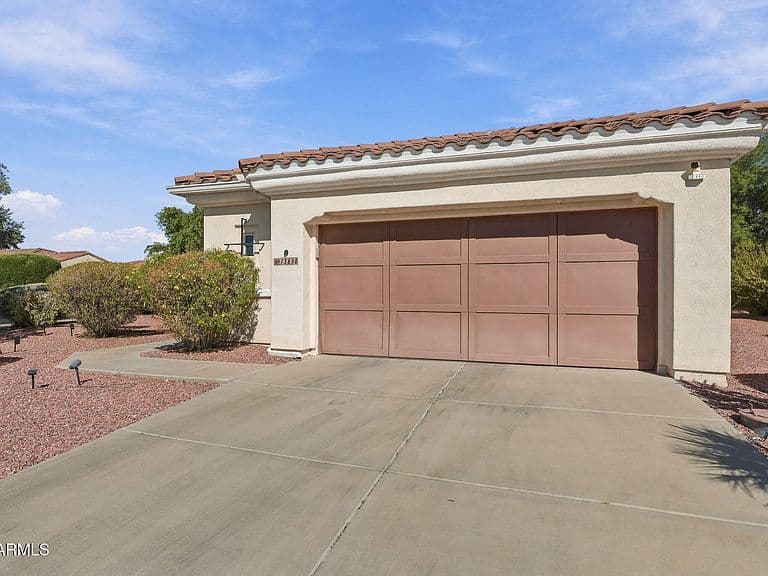 13838 W NOGALES Drive photo 2