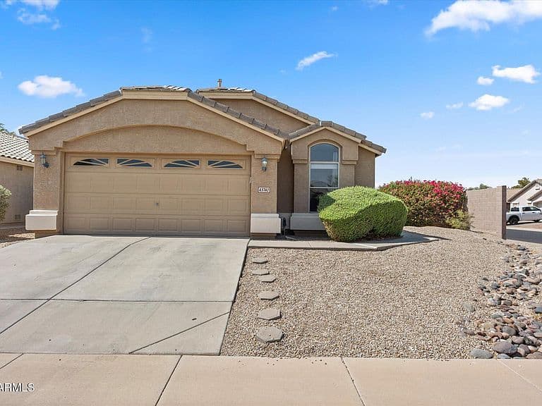 43742 W Baker Drive photo 2