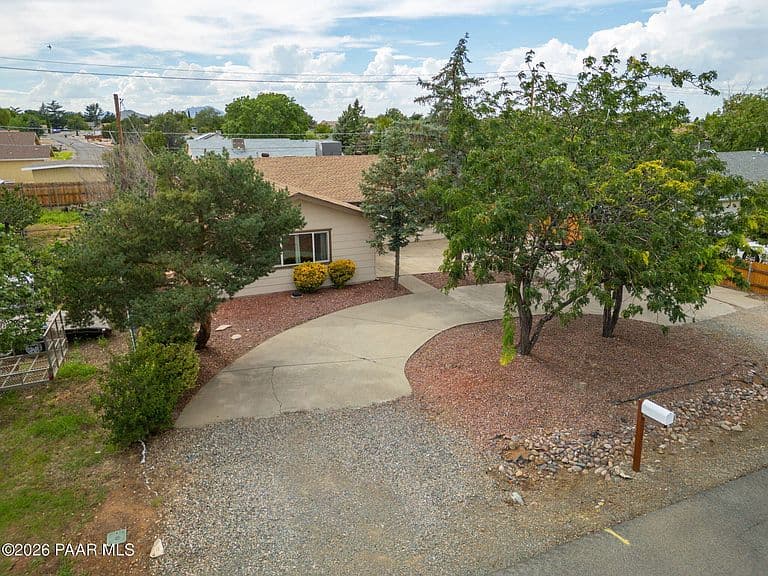4558 N Miner Rd photo 5