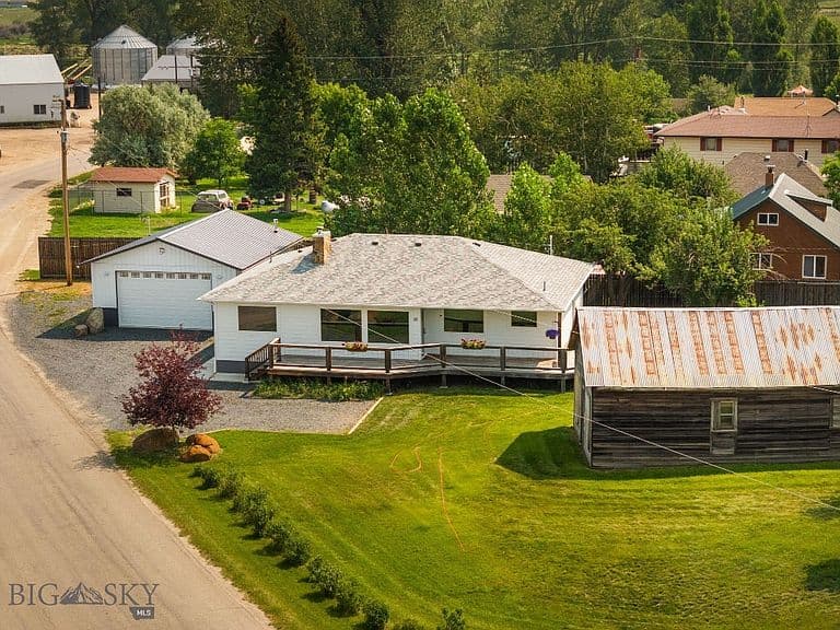 10 Lake Rd photo 1