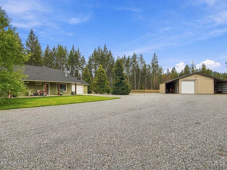 5364 W Golden Ave photo 1