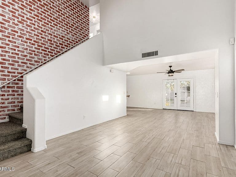 2507 W Desert Spring Way photo 4