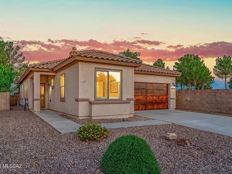 8552 N Western Juniper Ter photo 1