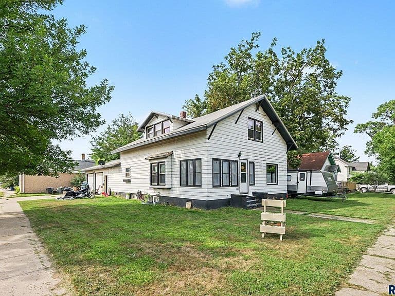 101 W 1st Ave photo 3