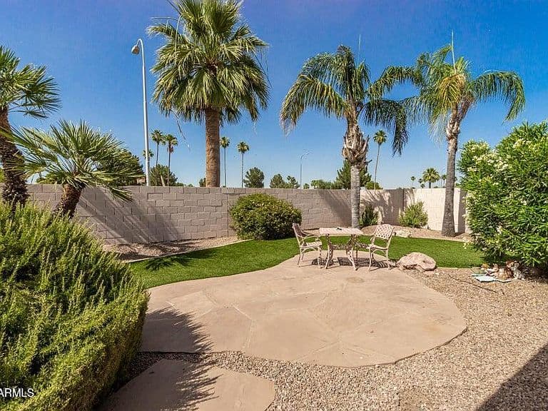 480 W CHERRYWOOD Drive photo 5