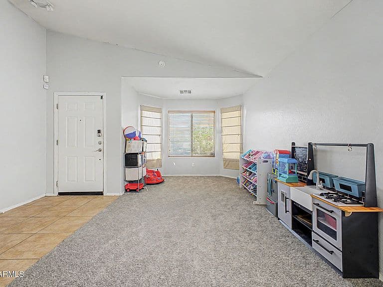 45763 W DIRK Street photo 5
