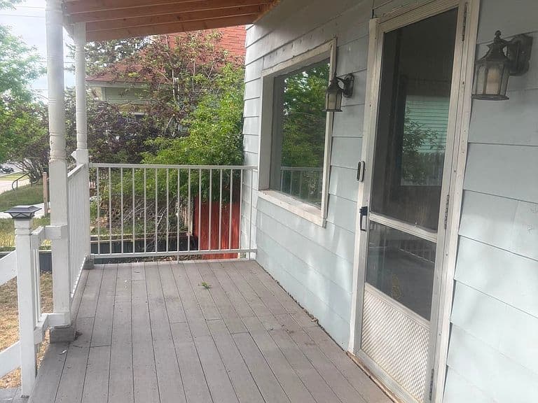 620 5th St photo 3