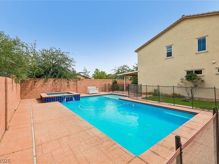 6636 Cliff Shore Ct photo 2
