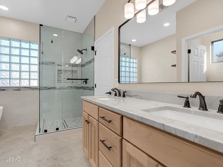 2851 N Placita Rancho Agave photo 4